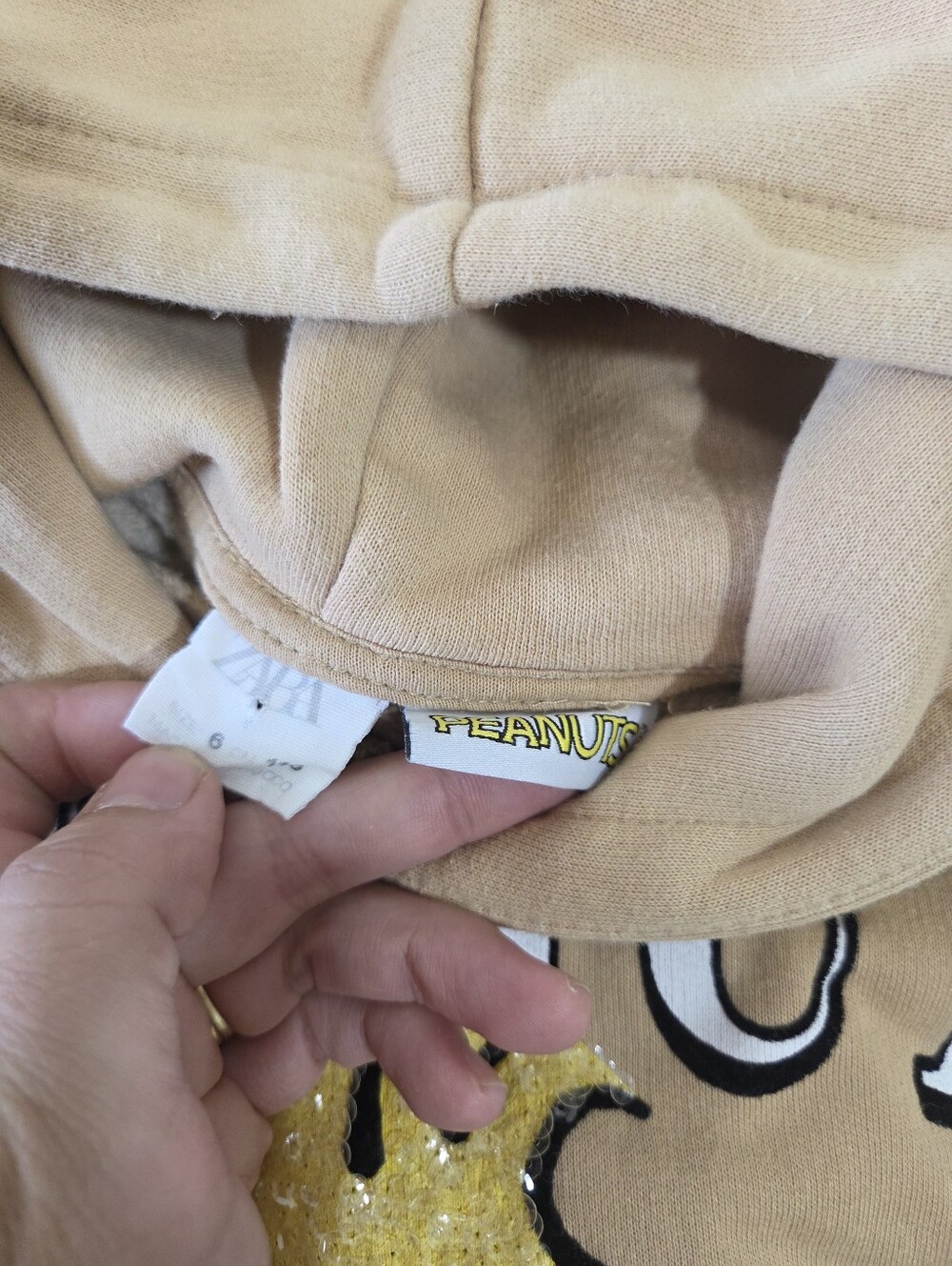 Zara Peanuts Beige Peanuts Hoodie with Yellow Woodstock Graphic 4t/5t - Picture 5 of 6